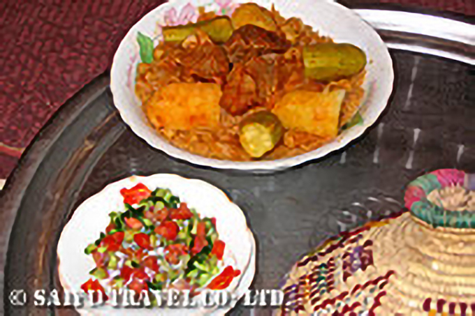 伝統家屋での食事の一例