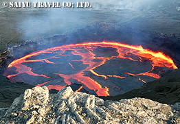 エルタ・アレ火山の火口