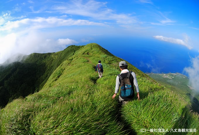 東京諸島最後の秘境 青ヶ島と八丈富士登頂 西遊旅行の添乗員同行ツアー 147号